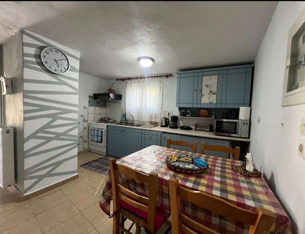 Appartement George House à Leonídion Extérieur photo